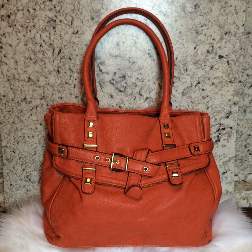 {Olivia + Joy} Shoulder Bag